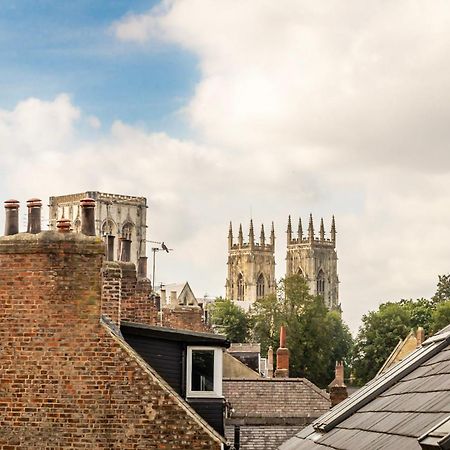 Апартаменты 18 St Johns Mews Йорк Экстерьер фото